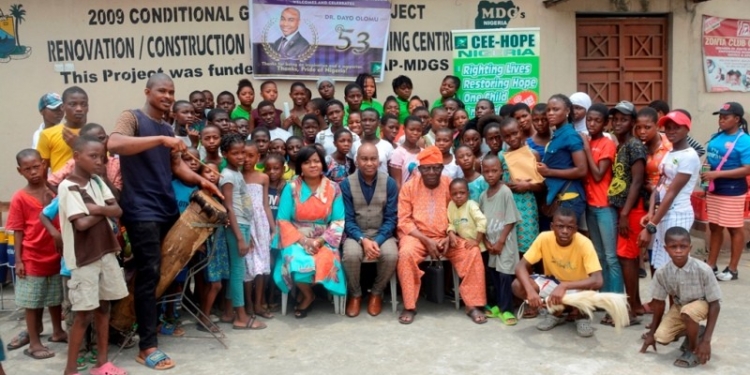 UK-Based Nigerian Motivational Speaker Launches 100 Scholarships for Makoko Girls