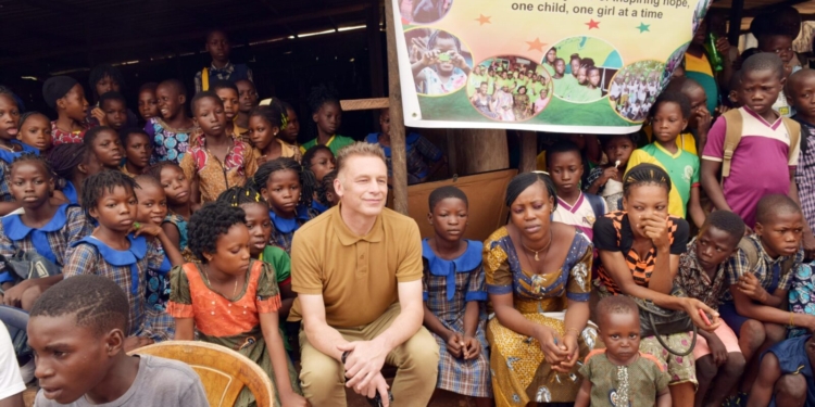 CEE-HOPE Celebrates Fifth Anniversary, Hosts British Celebrity