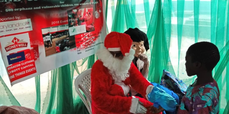 Lagos Based NGO Gifts 500 Orphans, Widows And PLWHIV Food Items, Clothes Others At End Of The Year Celebration