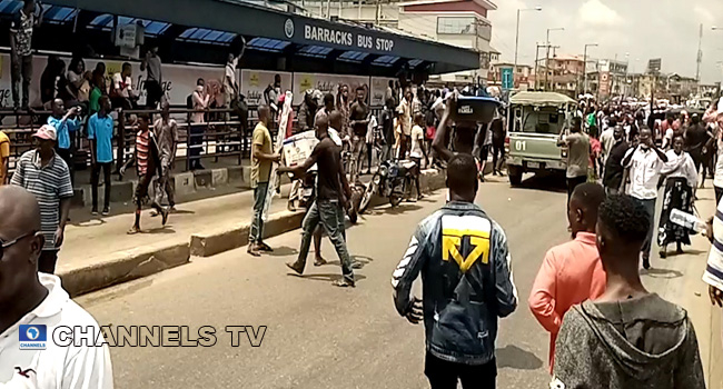 EndSARS – 2 Protesters Shot At Surulere, Lagos