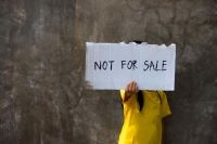 Five Signs Human Traffickers Use to Find Their Victims