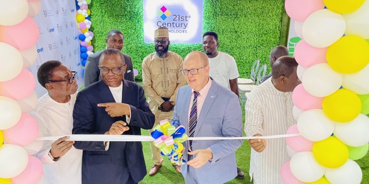 U.S. Govt is Committed to Providing Youths with Technology Learning Opportunities – Consul General