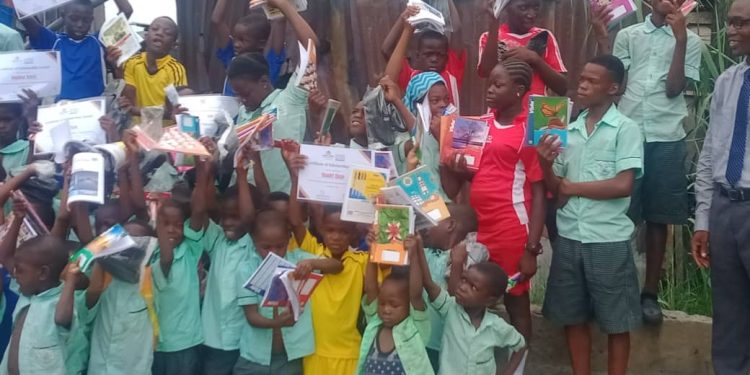 Foundation Empowers Children of Migrants/Refugees with Back-to-School Kits