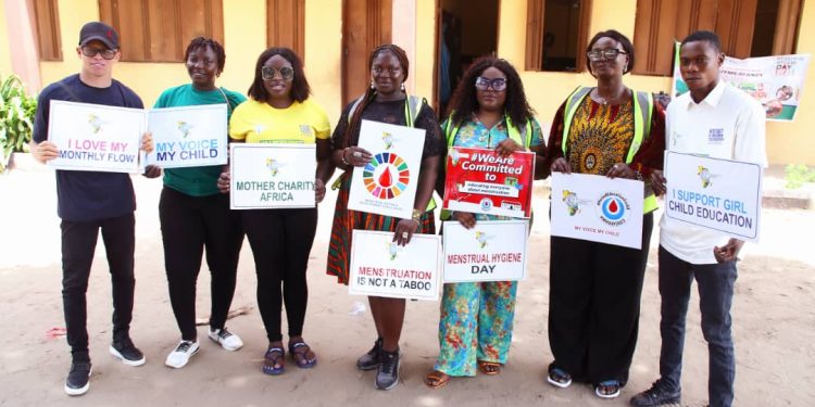 Foundation sensitises girls to importance of menstrual hygiene, distributes pads