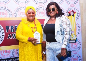 Olori Janet Afolabi receives award for supporting rural women with no interest loan