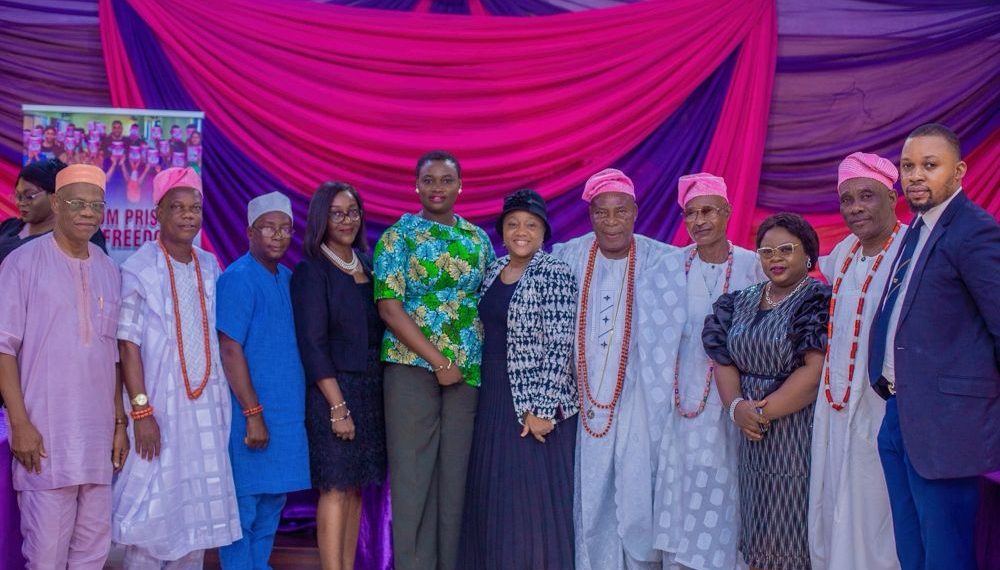 Headfort Foundation Unveils 4th Mobile office of ‘Lawyers Without Borders’ in Ikorodu