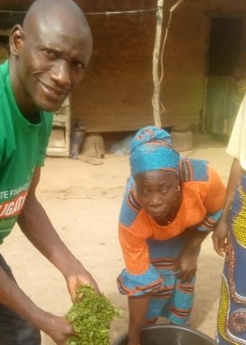 CCEPE Executive Director, Mr Abdurrahman Ayuba and some women farmers at the training.