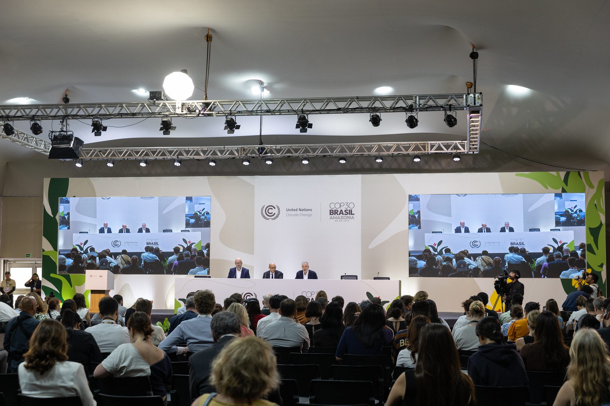The opening press conference is held with UN Climate Change Executive Secretary Simon Stiell, and COP30 President André Corrêa do Lago, Brazil (Photo: © UN Climate Change - Kiara Worth)